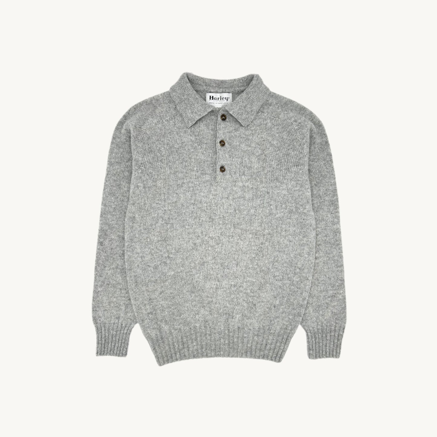 Flatbed Photograph of a Bosie Knitwear Harley of Scotland seamless saddle shoulder men's Eton Collar_Shetland sweater jumper in Silver Grey