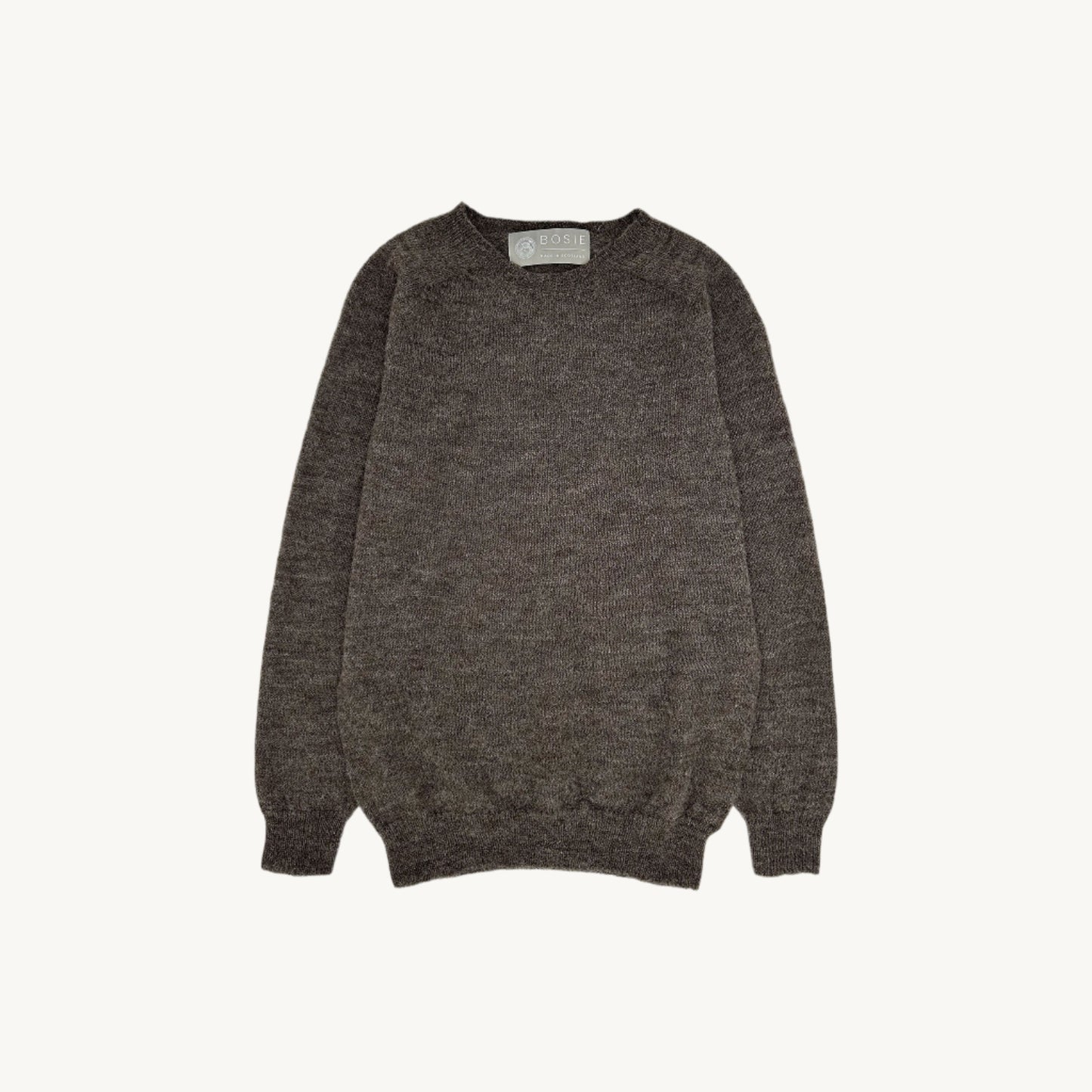 Flatbed Photograph of a Bosie Knitwear Harley of Scotland undyed seamless saddle shoulder men's Everest 1 ply Voe True Shetland sweater jumper in Grey