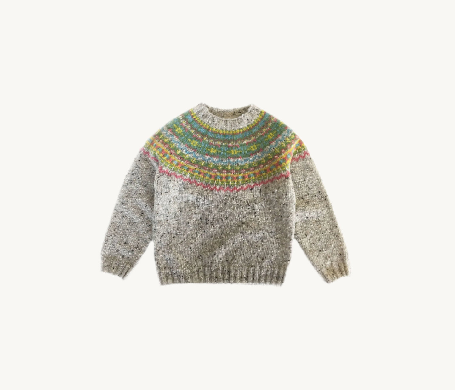 Flatbed photograph of a Little Bosie Childs Little Crofter Glenugie Nep Rustic Lambswool Sweater in Silver Rainbow