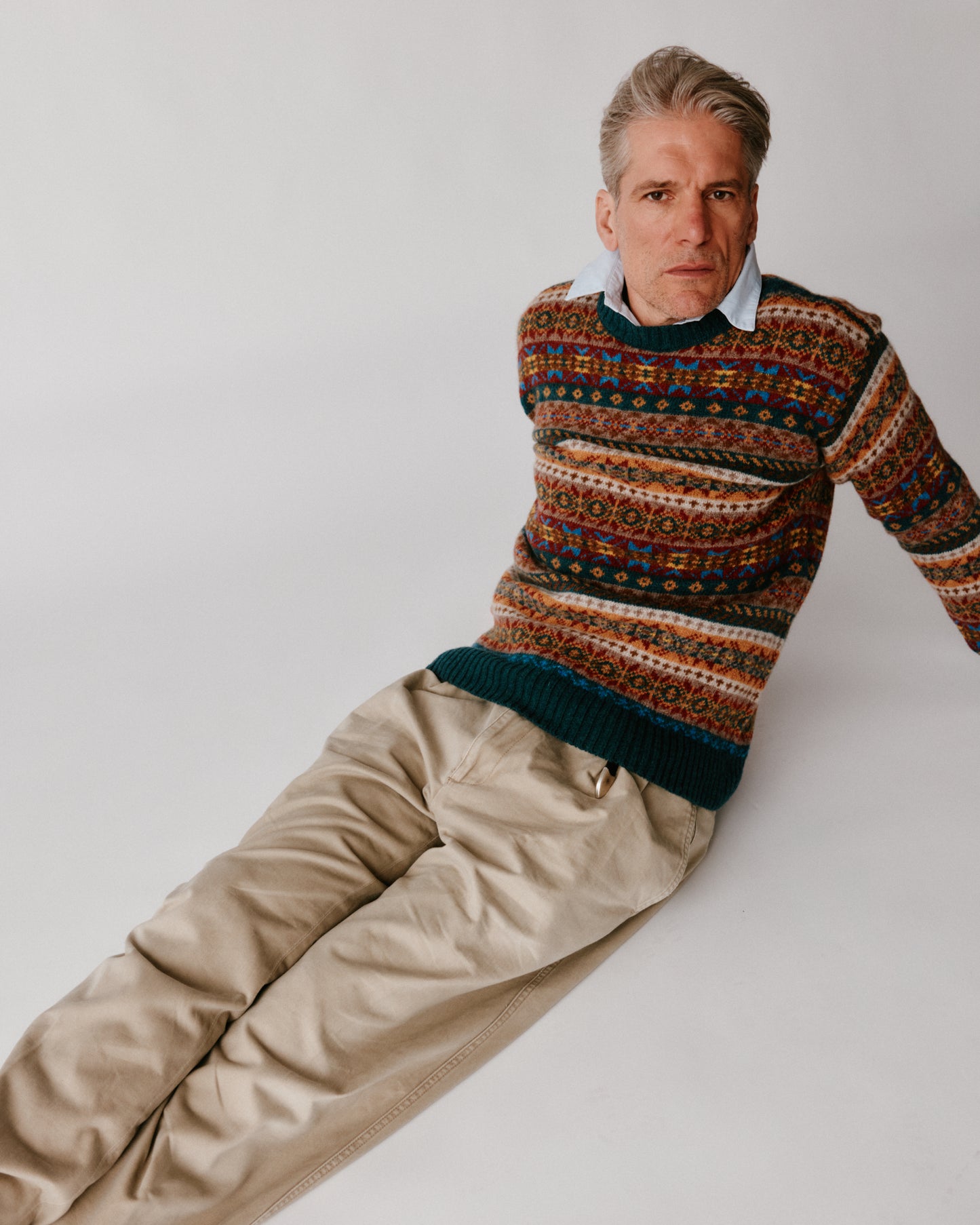 A model wearing a Bosie Blue Mogganer Crovie Fairisle in colour Tempest / Storm.
