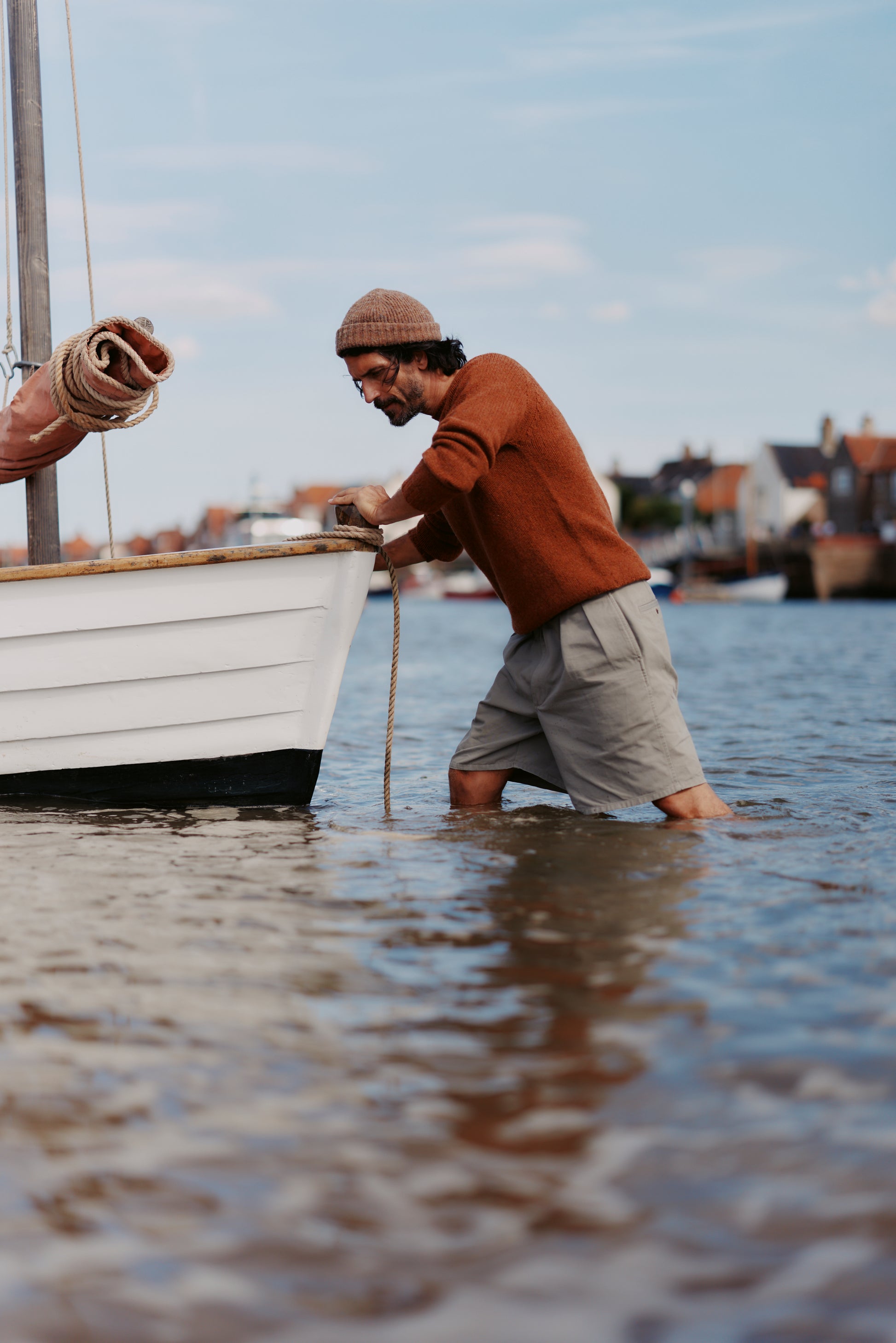 Man wearing a Bosie Knitwear Blue Mogganer North Sea Chunky Seamless Supersoft Shetland Sweater in colour Sienna Brown.