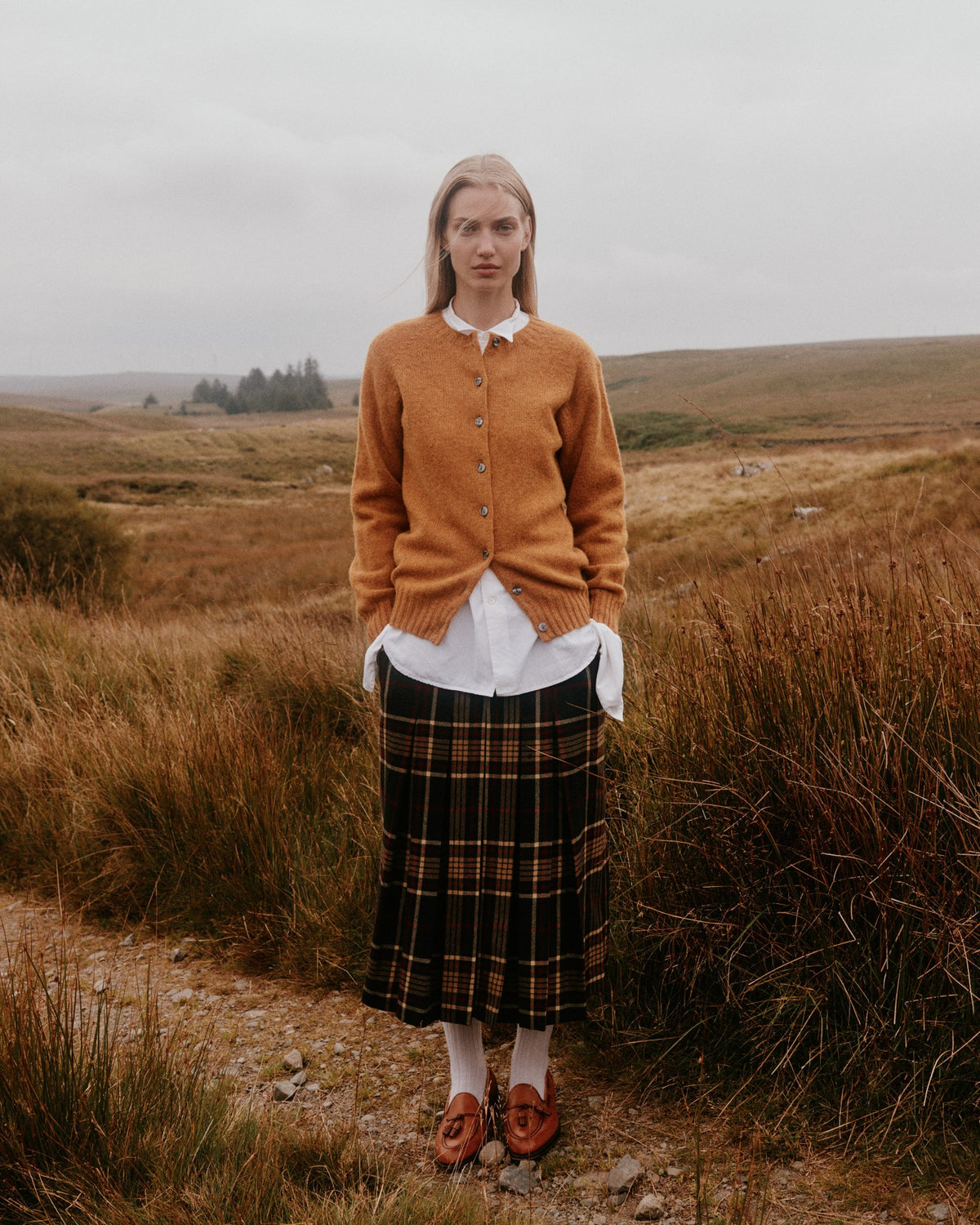 Women's Shetland cardigan in Gold Dust from the Bosie Knitwear autumn/winter 2026 collection – pure wool knitwear, knitted in Scotland