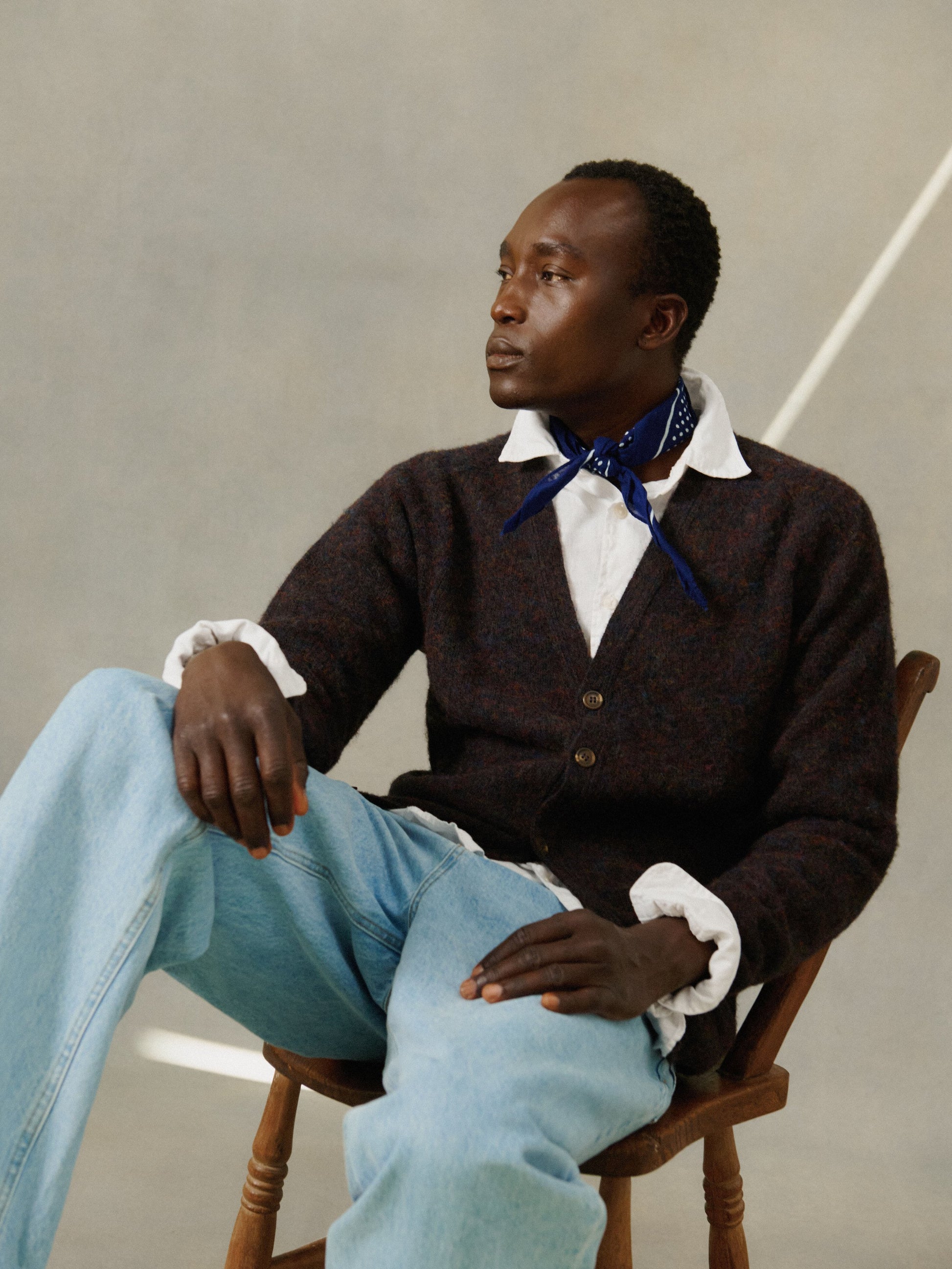 Harley of Scotland Shaggy Shetland Men's V Cardigan Midnight