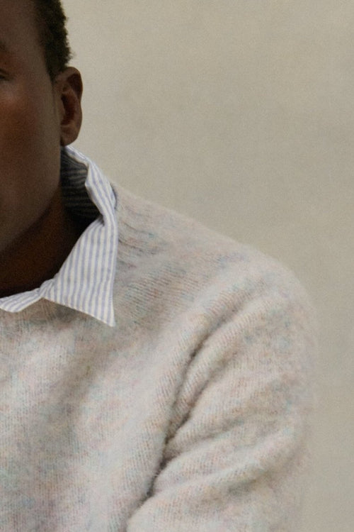 Close-up of a Harley of Scotland seamless Shetland jumper in Ugie Pearl, Shaggy brushed twice with natural teasels by Bosie – Bosie Knitwear